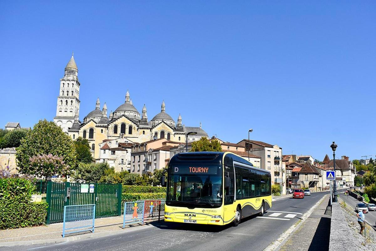 Appartement De Charme Dans Immeuble Haussmannien Périgueux Esterno foto
