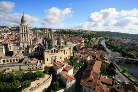 Appartement De Charme Dans Immeuble Haussmannien Périgueux Esterno foto