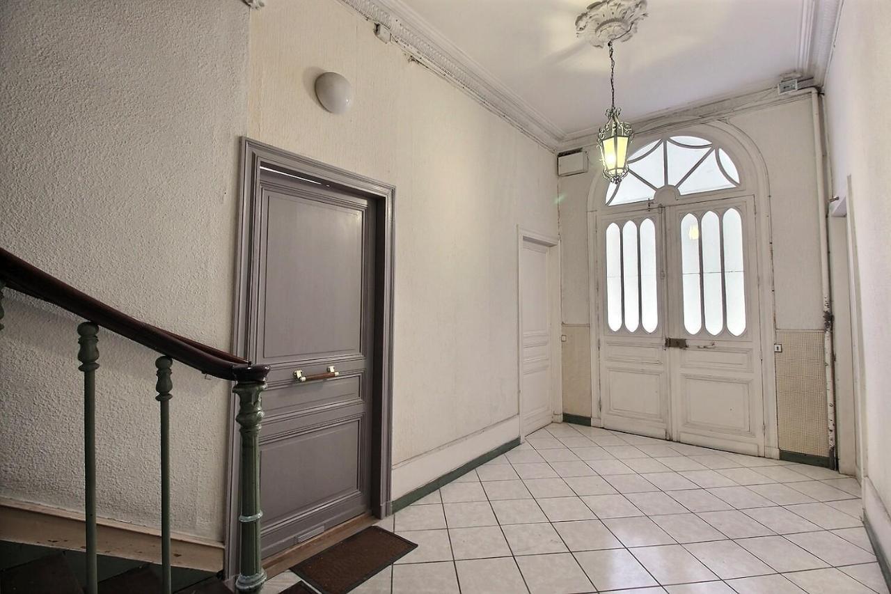Appartement De Charme Dans Immeuble Haussmannien Périgueux Esterno foto