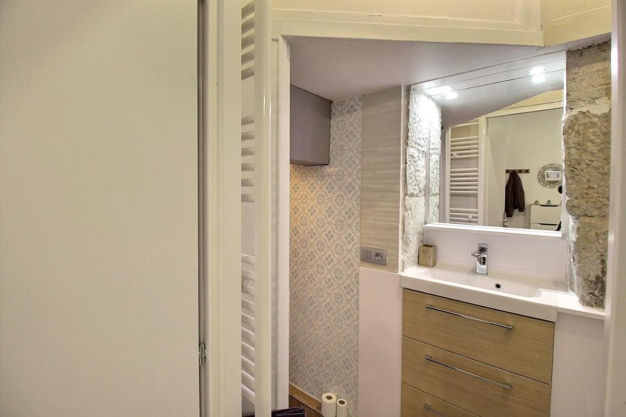 Appartement De Charme Dans Immeuble Haussmannien Périgueux Esterno foto